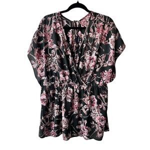Torrid Women's Sheer Flare V Neck Green Floral‎ Blouse Size 2/ 2XL